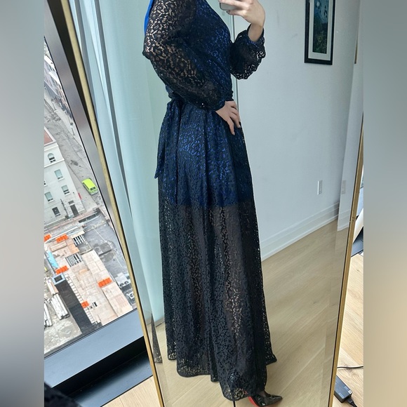 Floor length black lace dress with navy blue lining. Premium quality. - Picture 2 of 3
